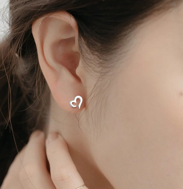 99.9% Sterling Silver ear stud, Love earrings, Silver earrings, Creative Gifts.