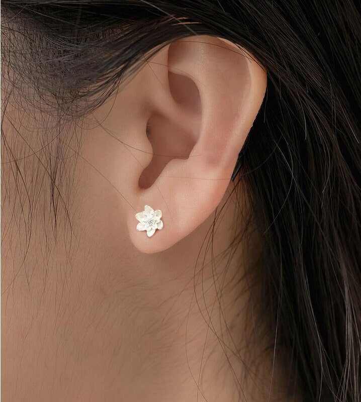 Silver Sterling 99.9% earrings, Floral ear stud, Delicate earrings, Gifts for Her.