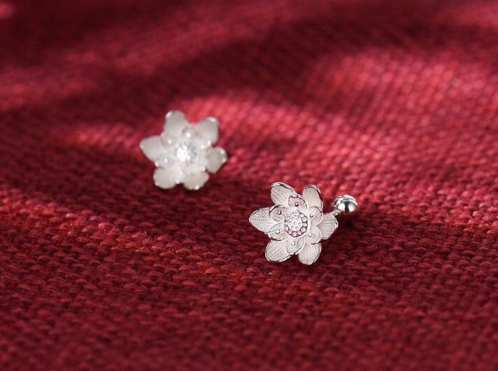 Silver Sterling 99.9% earrings, Floral ear stud, Delicate earrings, Gifts for Her.